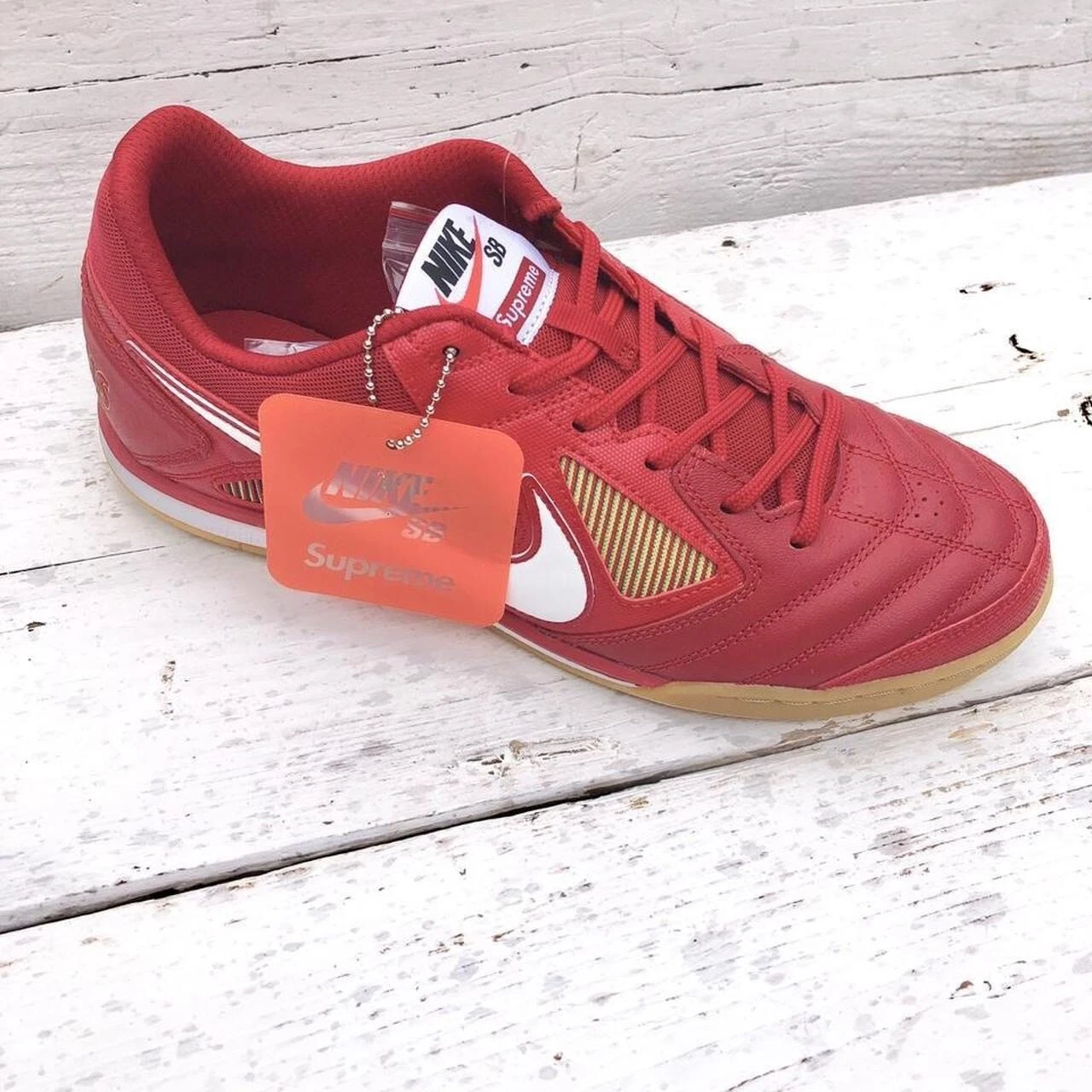 Baskets de sport décontractées de patinage décontractées pour hommes Supreme X Nike SB Trainers Royaume Uni taille 9 or rouge