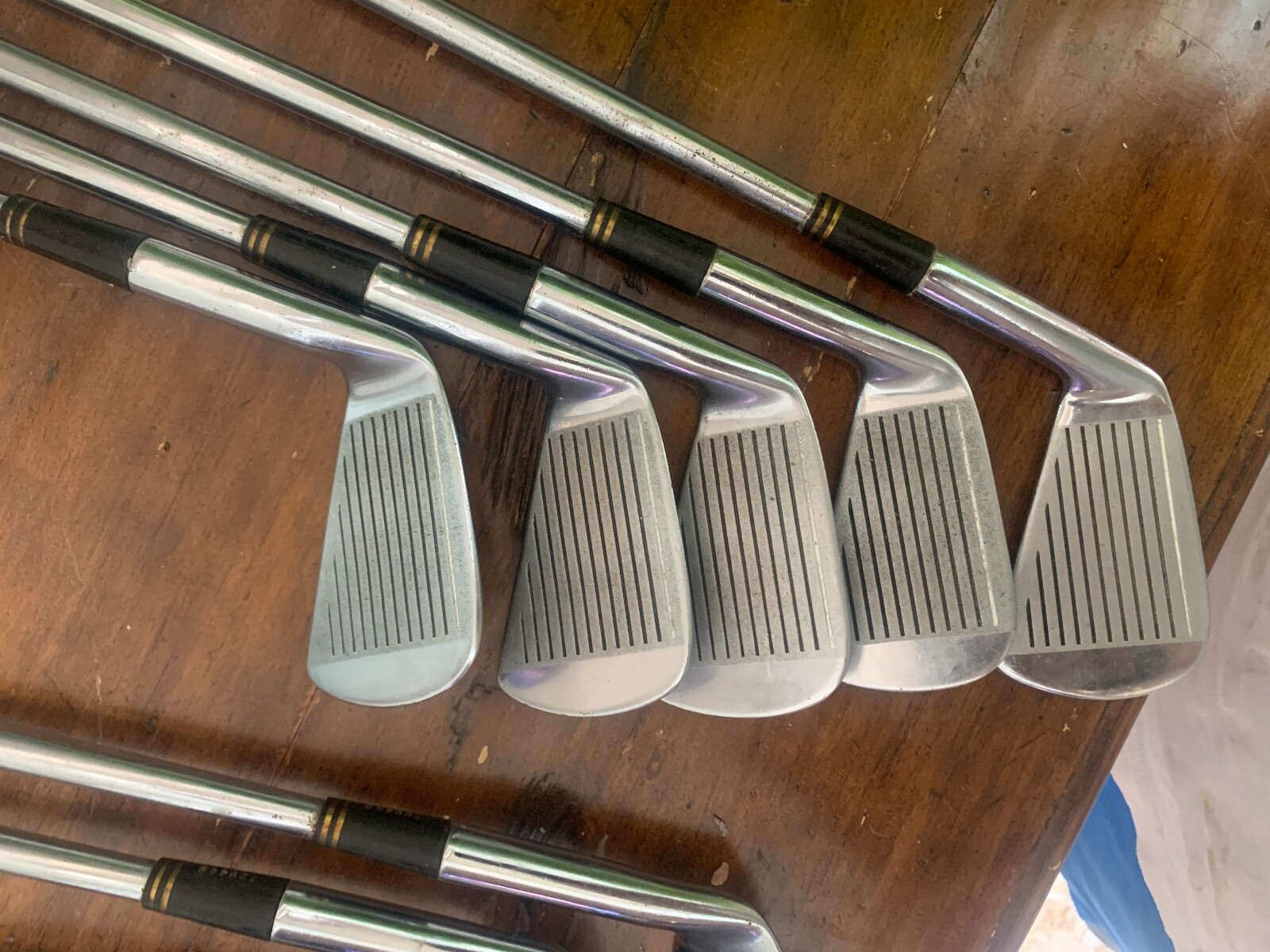 как выглядит VINTAGE SPALDING EXECUTIVE REGISTERED IRON SET 3-W фото