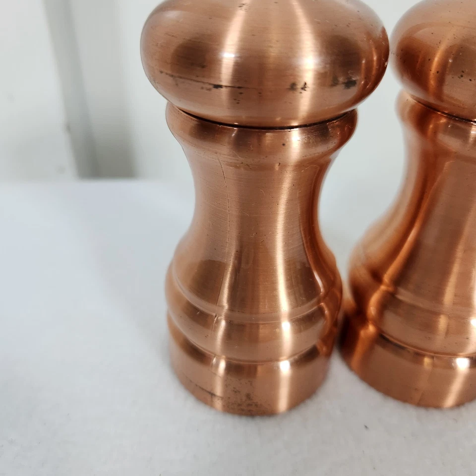 Moinho de pimenta e saleiro Olde Thompson tom cobre fazenda francesa - Imagem 2 de 4
