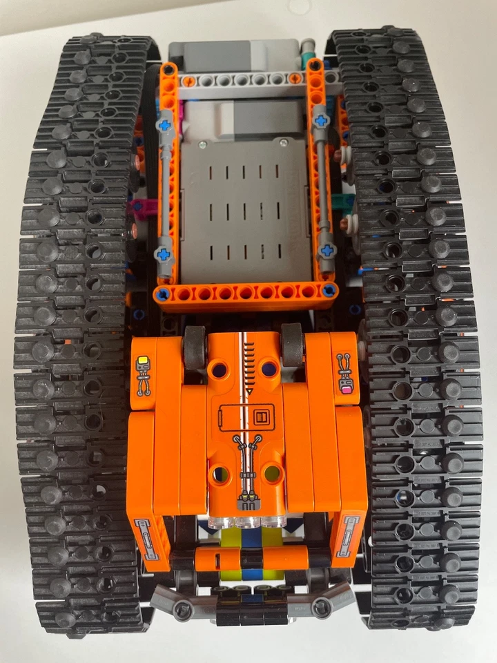 LEGO Technic 42140 App-Controlled Transformation Vehicle, photo 3 of 5