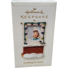 Hallmark Keepsake 2006 Looking for Santa Chri...