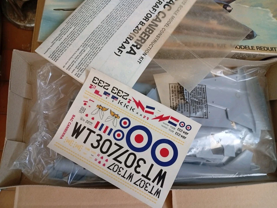 1:72 AIRFIX B.A.C. CANBERRA sealed - Immagine 2 di 2