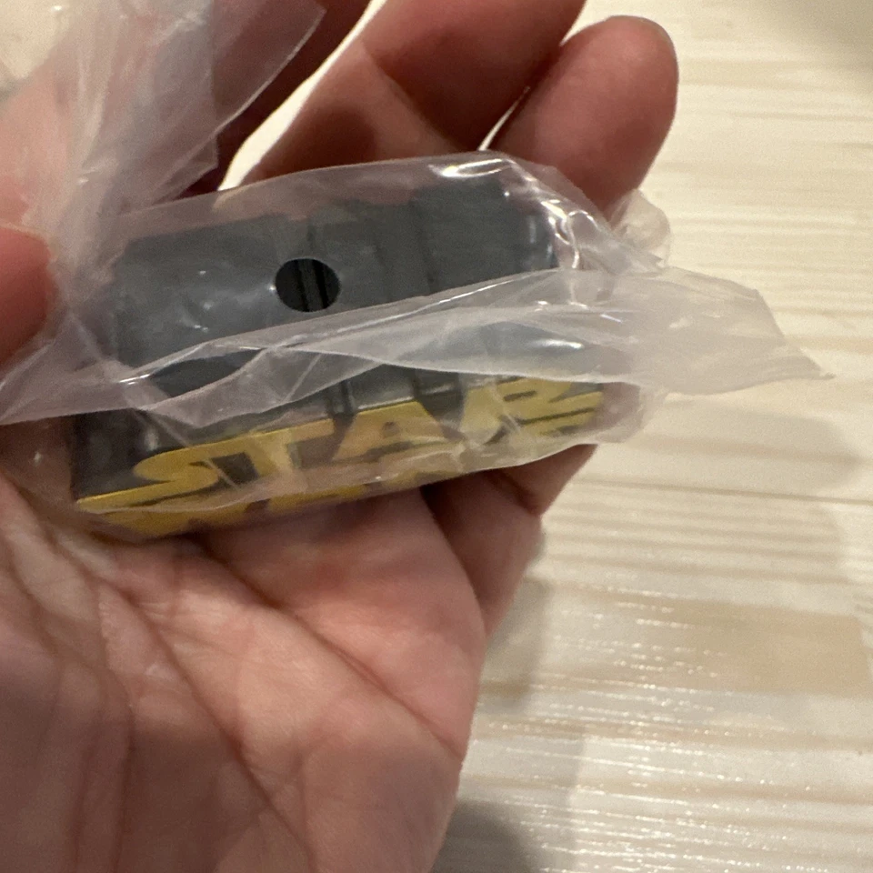 Tomy Takara Metal Figura Colección Star Wars Logo Colección Amarillo Foto 4 de 4