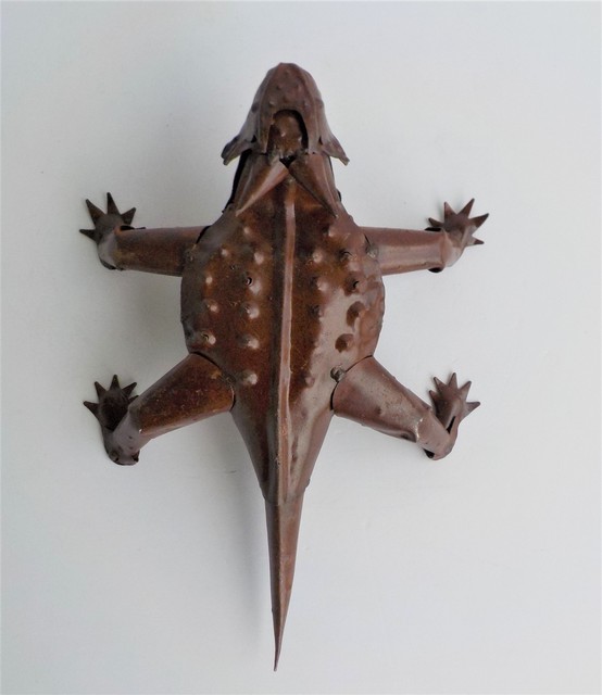 YARD ART METAL HORNED LIZARD HORNY TOAD FROG ANIMAL SCULPTURE 11 1/2
