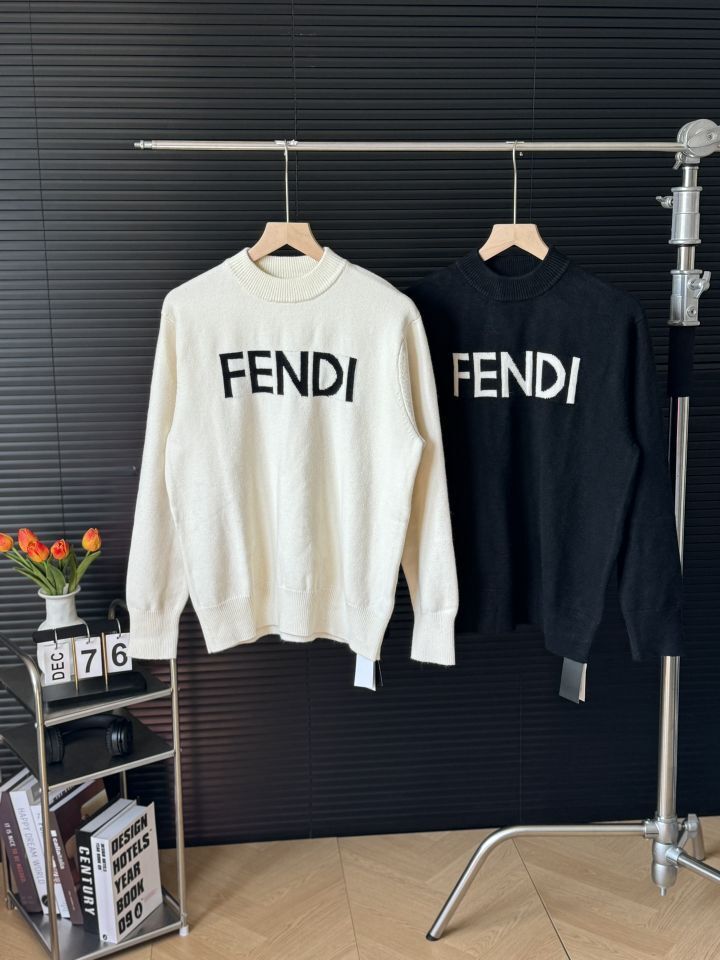 Fendi Jacquard Logo Casual Round Neck Knitted Sweater