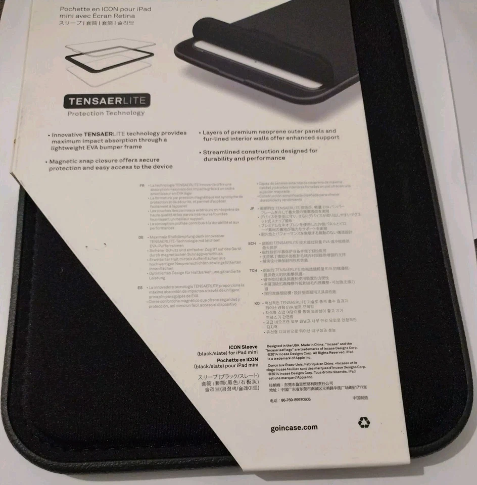 Incase ICON Sleeve with Tensaerlite for iPad mini 1 2 3 4 and 7.9" Devices Black - Image 2 of 3