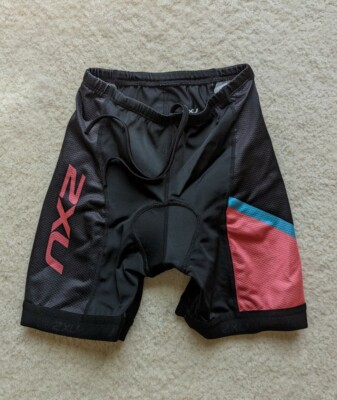 2XU BLACK w PINK/BLUE TRIM WOMENS PADDED BIKE SHORTS SIZE XSmall