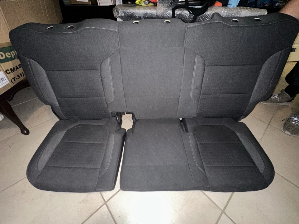 2019-2022 Chevy GMC Rear Seats (Cloth) SHIPS NEXT DAY - Image 3 of 4