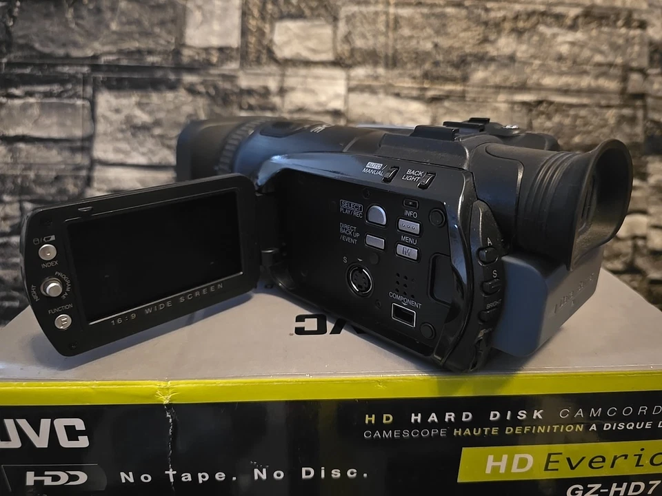 JVC Everio GZ-HD7U 3CCD 60GB Hard Disk Drive HD Camcorder Works/Tested Bundle - Image 3 of 4