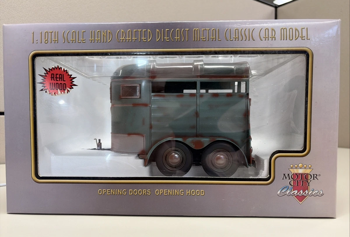 AX189 MOTOR CITY Classics 1/18 1:18 Van Chevaux Horse Trailer