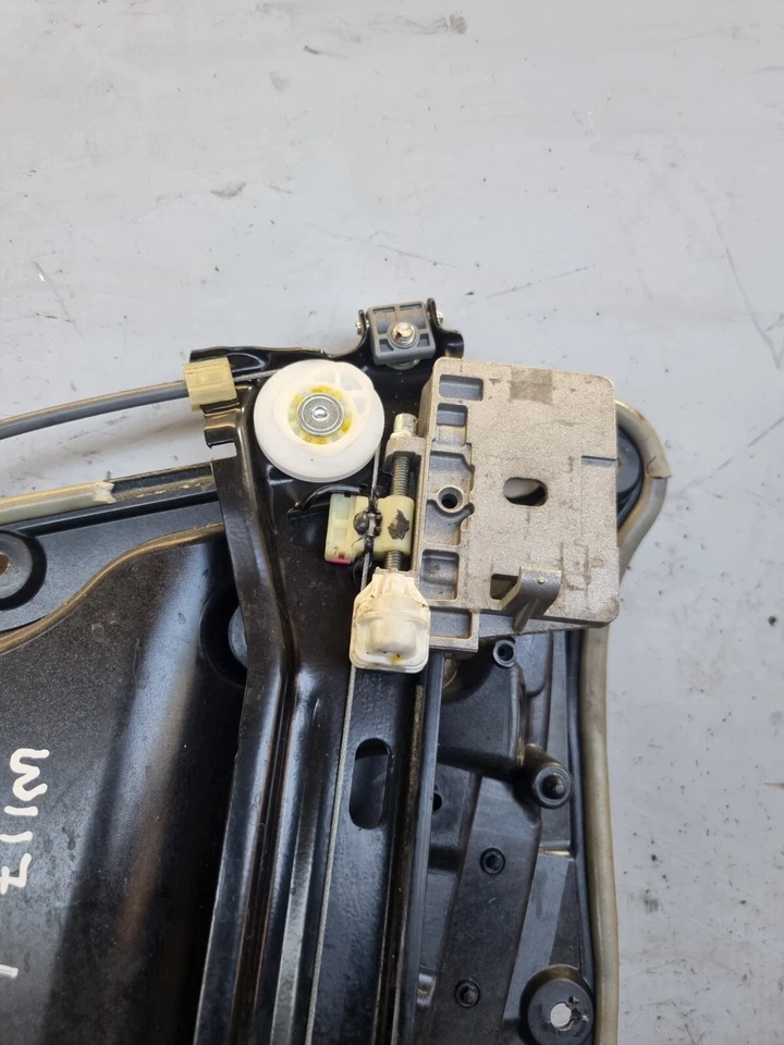 MECANISMO DE VENTANA MERCEDES BENZ CLA180 NSF A1175400805 1,6 L MASCOTA AUTO W117 2017 Foto 4 de 4