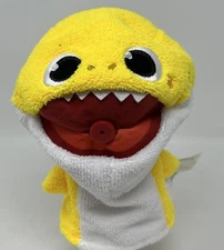 WowWee Baby Shark Splash Spray Terry Cloth Bath Buddy Washcloth Puppet Pinkfong