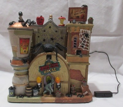 Lemax Spooky Town Collection SPIDER CIDER HOUSE Exterior Lighted Building
