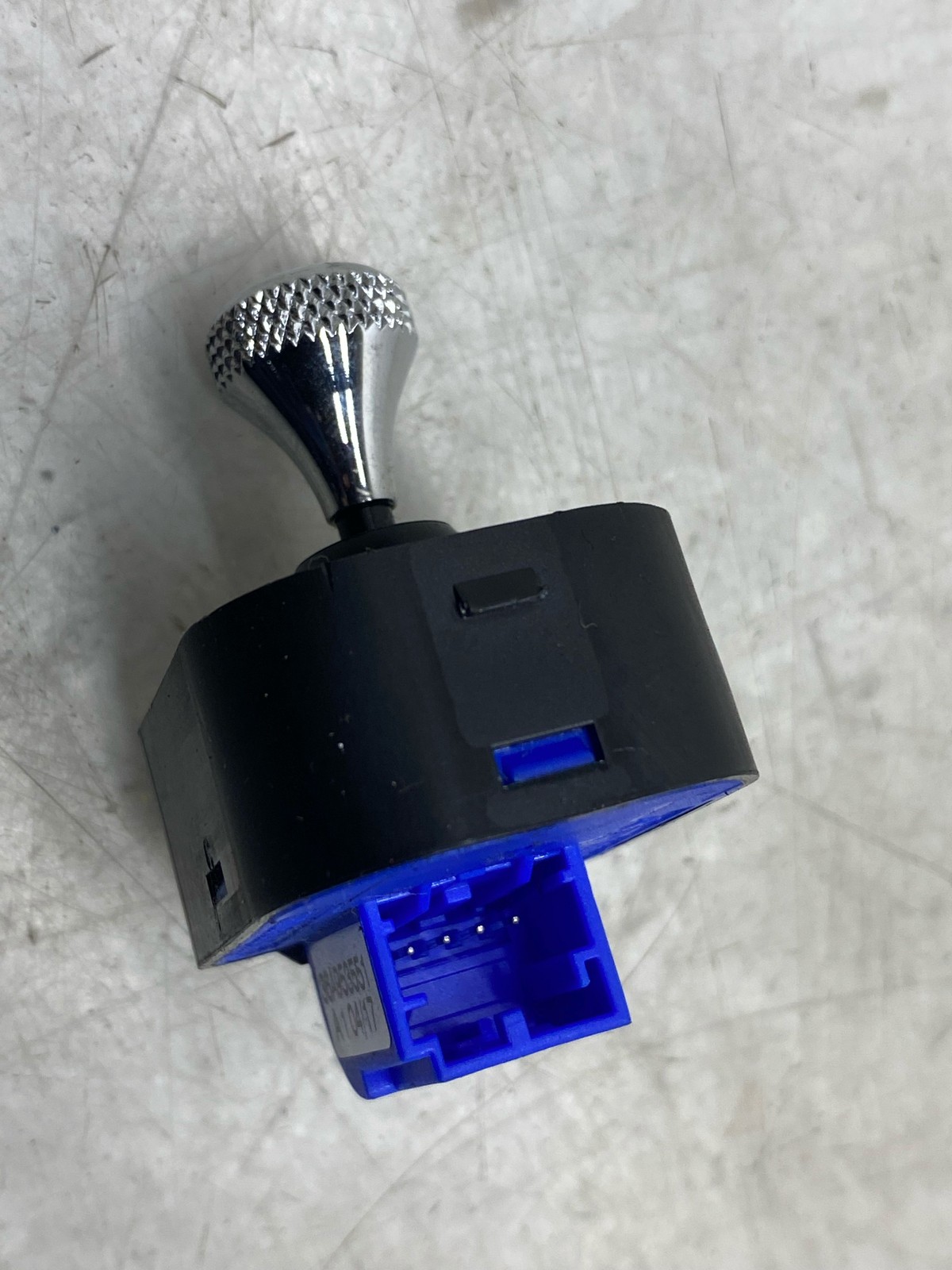 2015-2020 BENTLEY BENTAYGA OEM DASHBOARD HEADLIGHT CONTROL SWITCH 36A941531L