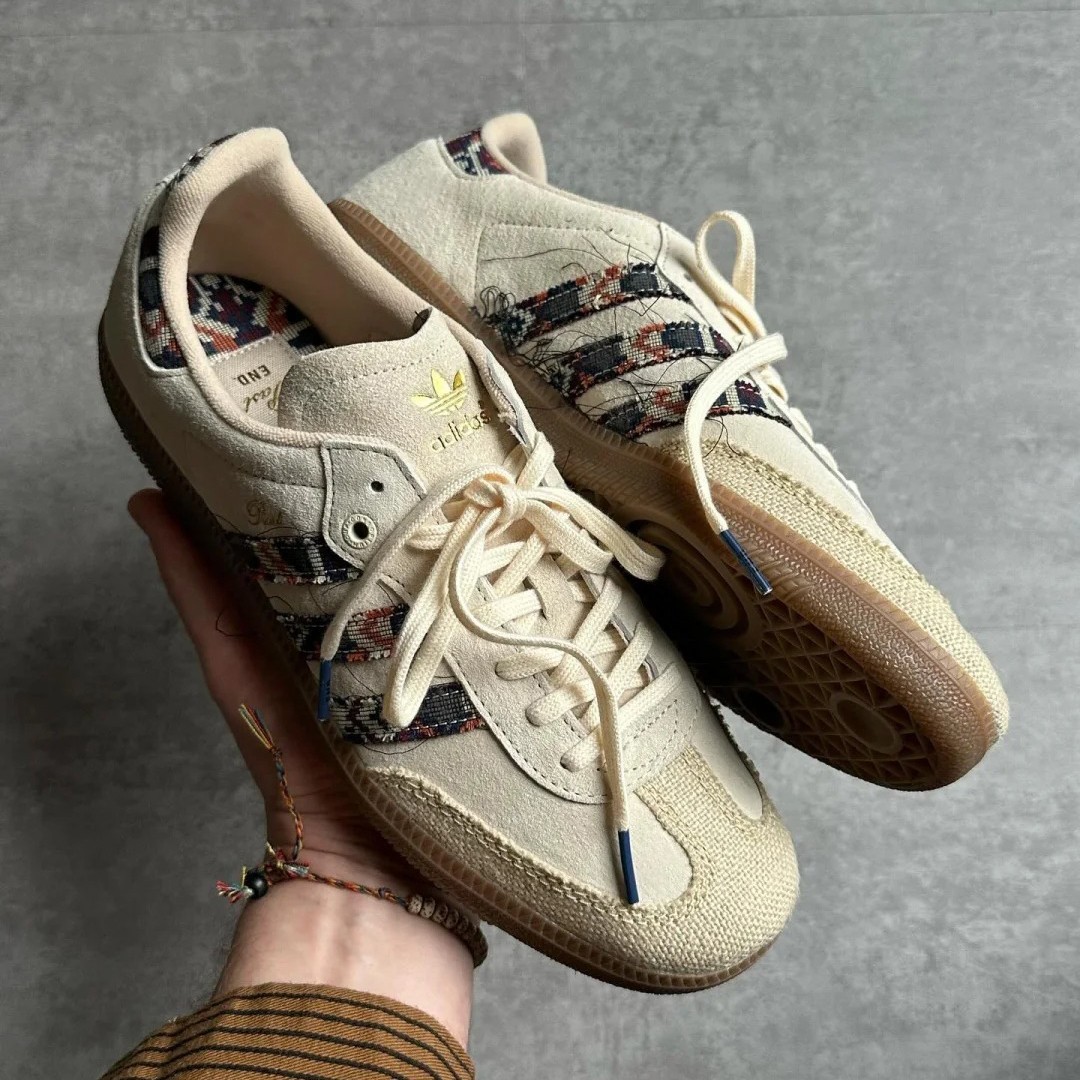 END. × adidas Samba \