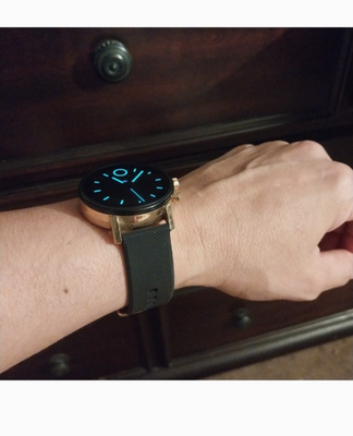 Movado Connect 2.0 and gold band Another Wear OS watch with 1GB of RAM is here, but it costs  main image 4