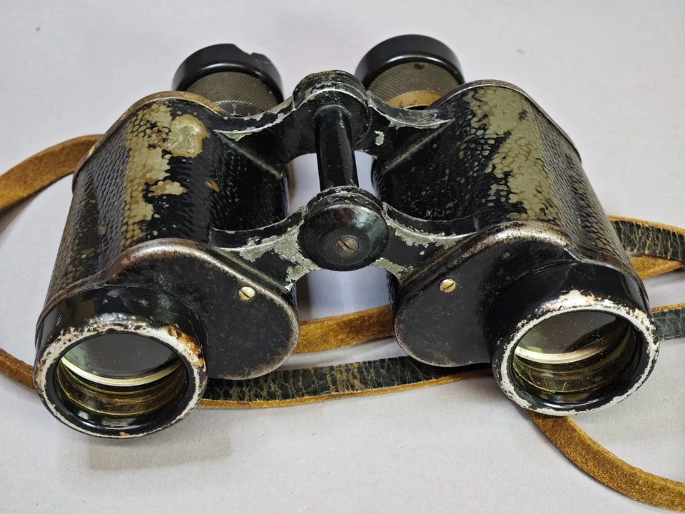 1943 Red Army RKKA 6x30 KOMZ Binoculars with RETICLE + Case #54 - Image 3 of 4