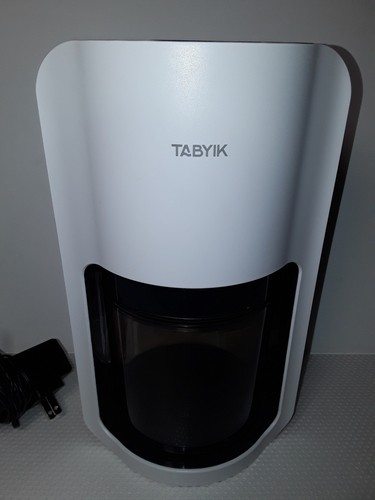 TABYIK MC06 42oz Quiet Dehumidifier Auto Shut Off Defrost LED night light white