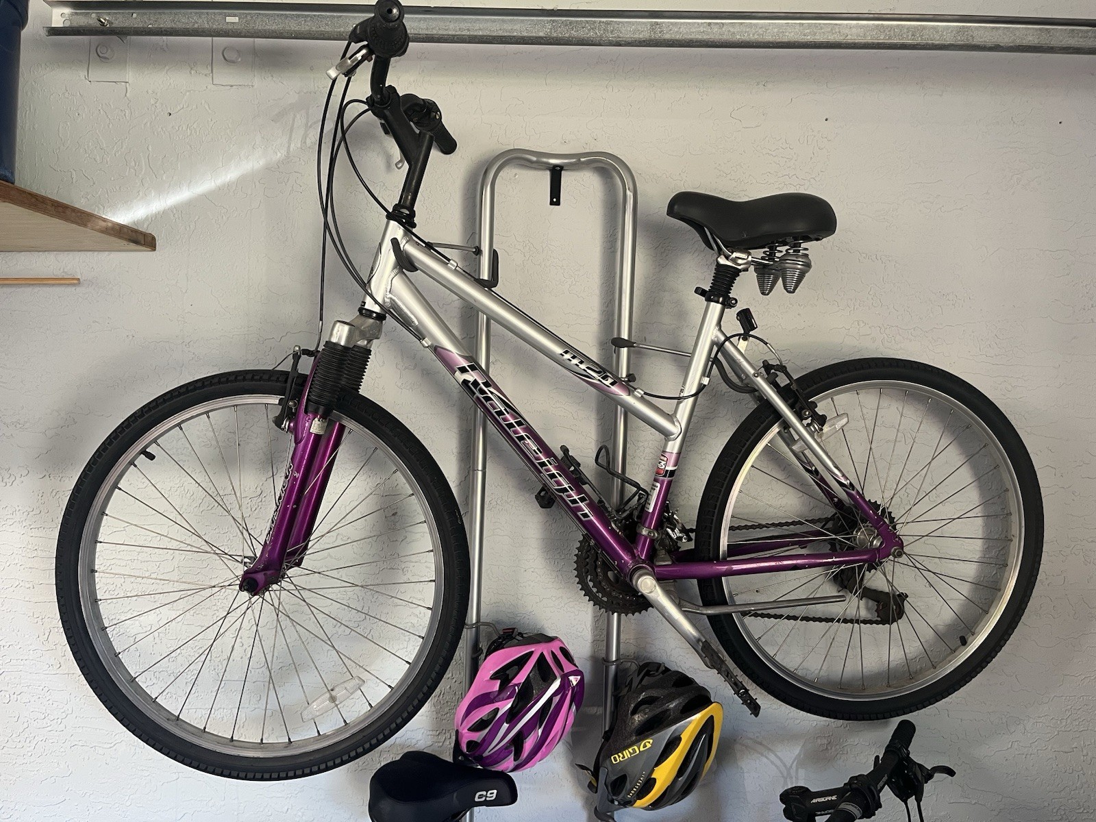 Raleigh USA Bicycle Company M20 Woman&rsquo;s Road Bike Used Gre