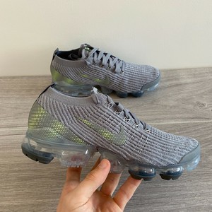 nike vapormax grey green