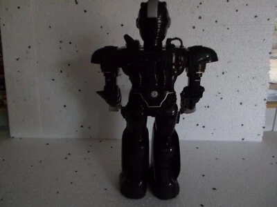 ROBOT VINTAGE ANNEE 1980 BRUITAGE ET PARLE. - Photo 1/2