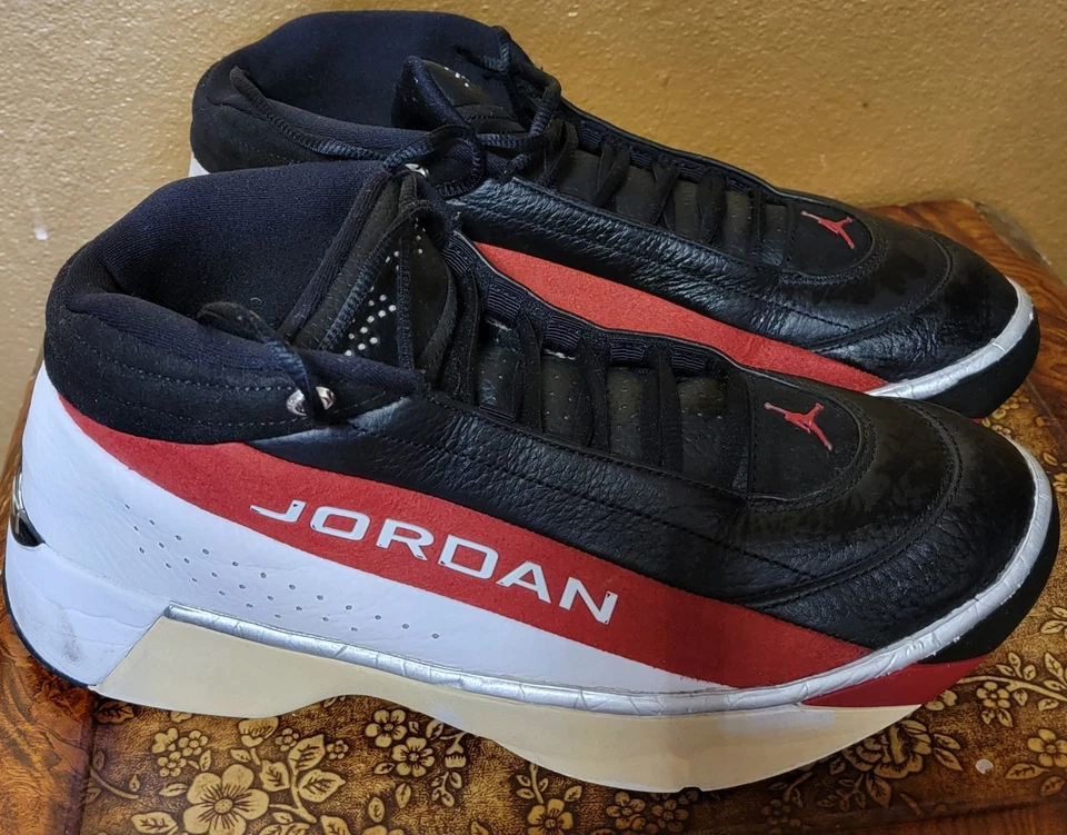 Talla 11 - Jordan Team Showcase Blanco Gimnasio Rojo Negro Foto 2 de 4