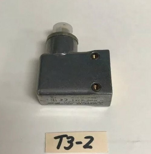 New Turck Proximity Sensor BIM-A23-AP6X-H1141/S34 *Fast Shipping* Warranty!