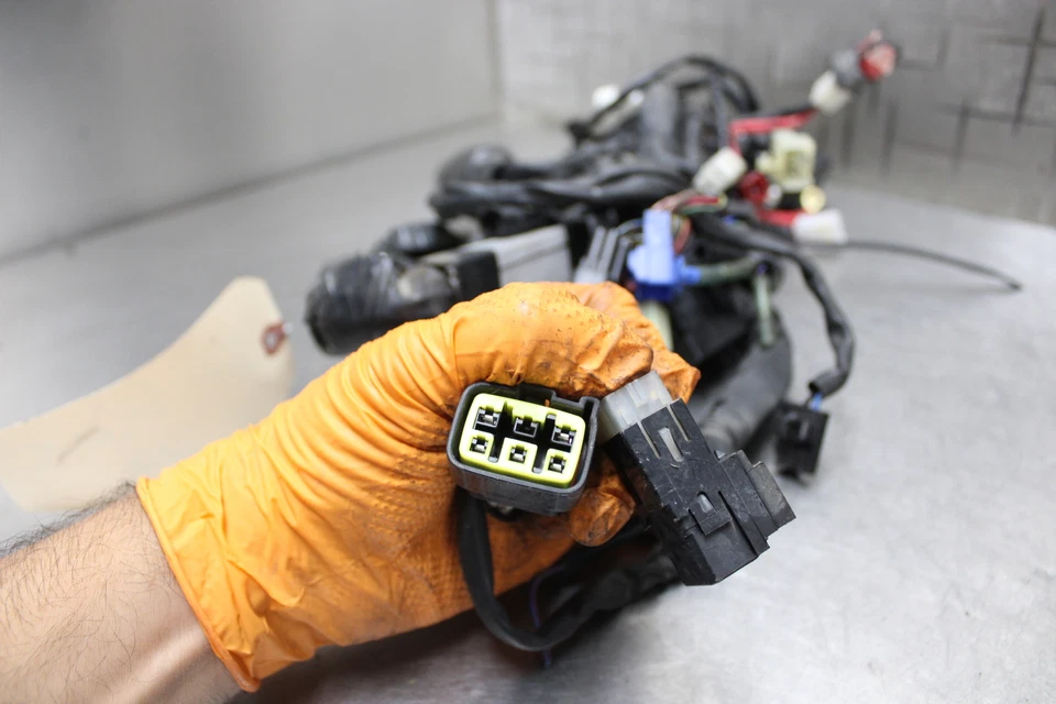 08-16 Yamaha R6 R6R Main Engine Wiring Harness Foto 3 de 4