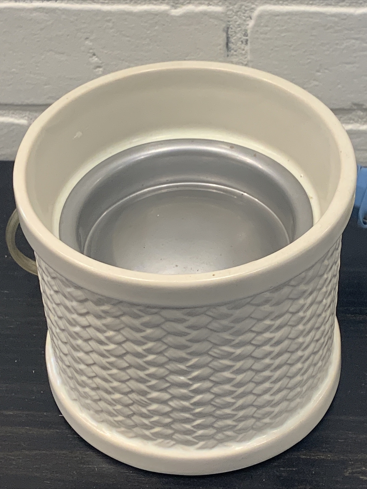 Yankee Candle Wax Warmer Basketweave Fragrance Electric Ceramic PlugIn