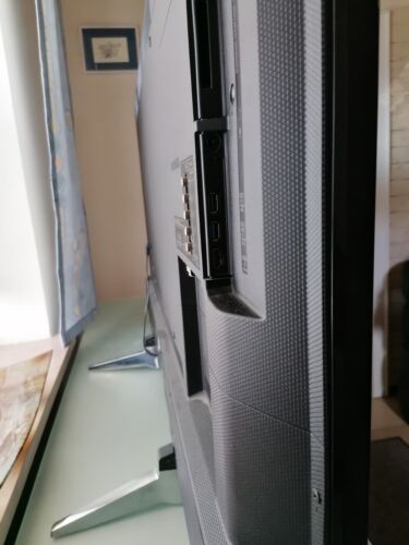 Panasonic LED TV schwarz. Halbes Jahr alt. Top Zustand. 54,6 Zoll - Bild 1 von 9