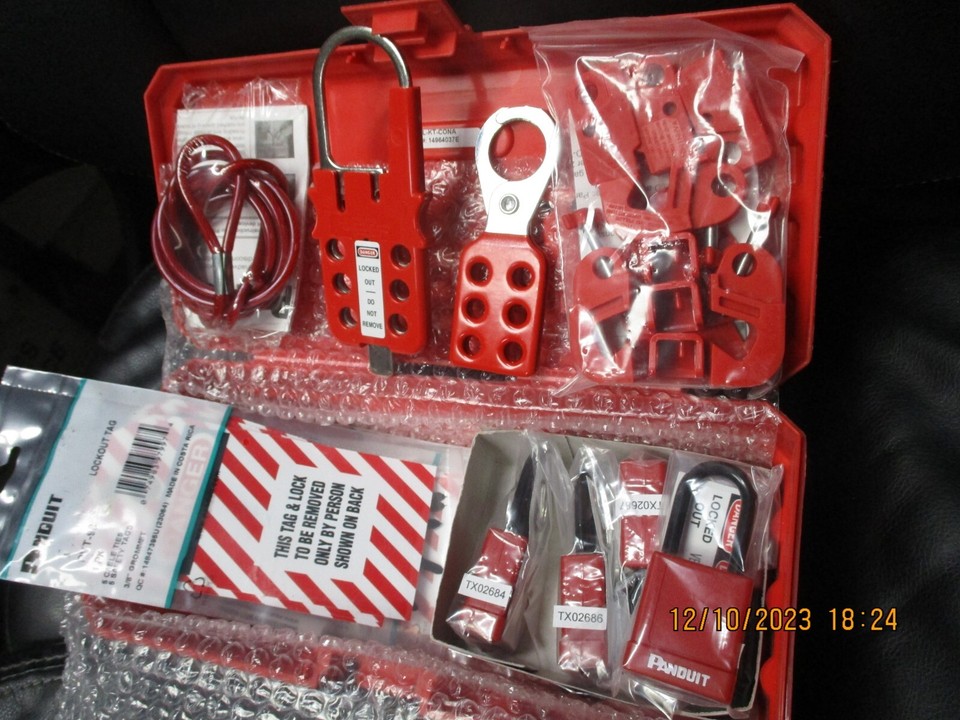 PANDUIT PSLKTCONA RED CONTRACTOR LOCKOUT SET/TAG OUT KIT eBay