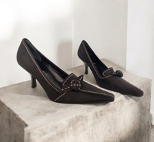 PRADA Vintage Pumps Black Leather Pointed Toe Floral Pumps Made In Italy Y2k 37