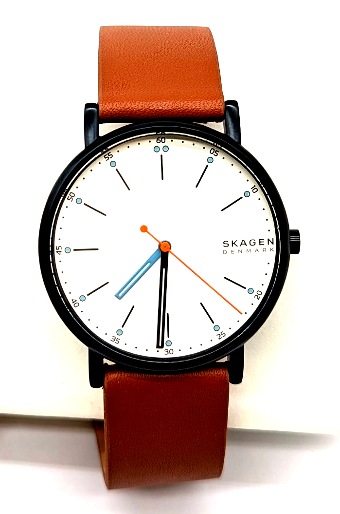 Skagen Signatur Quartz Watch Brown Leather Strap Black Case White Dial - Boxed