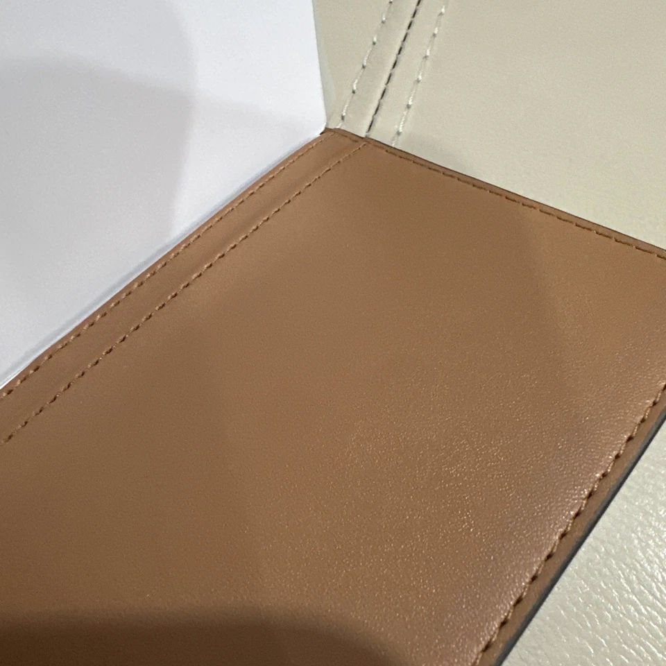 Michael Kors Cuero Jet Set Viaje Pasaporte Soporte Billetera Estuche Marrón Firma Foto 3 de 4