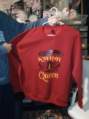 Gildan Women's Red Sweater Size Medium Pullover Crew Neck Cotton Blend