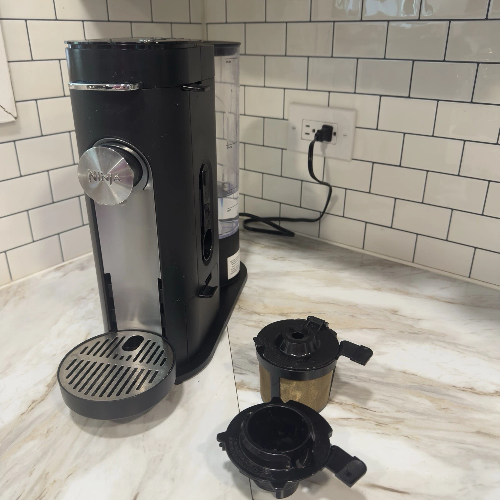 Ninja PB051ST Pods & Grounds Specialty Coffee Maker K-Cup Frother Black Used
