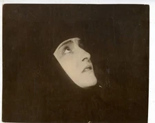 Henny Porten Portrait in I.N.R.I. (1923) Photo 20421