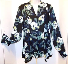 NEW $48 SIMPLY VERA WANG Long Sleeve EX SMALL V-Neck SHARK BITE Hem BLOUSE Top