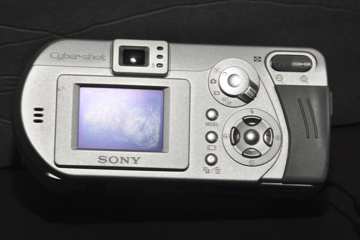 Sony Cyber-shot DSC-P52 3.2MP MPEGMOVIE VX Digital Camera; tested