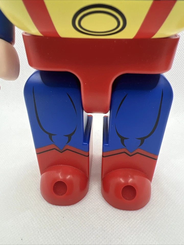 Juguete Medicom BE@RBRICK Superman de Batman Hush Series Versión 12” Bearbrick Foto 4 de 4