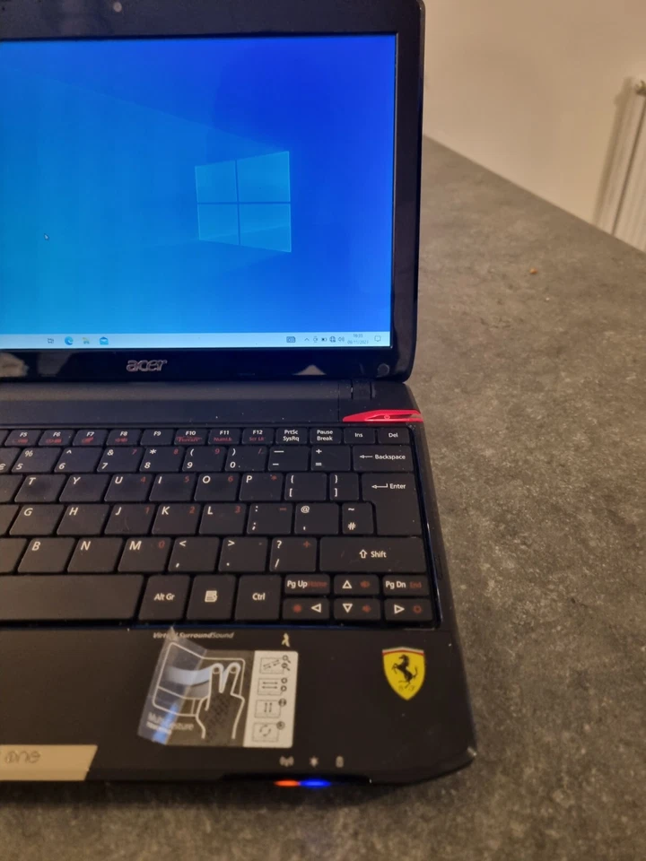Acer Ferrari One 200 Laptop, 3GB RAM + 256SSD + 10 + FAST UK🇬🇧 POST - Image 3 of 4