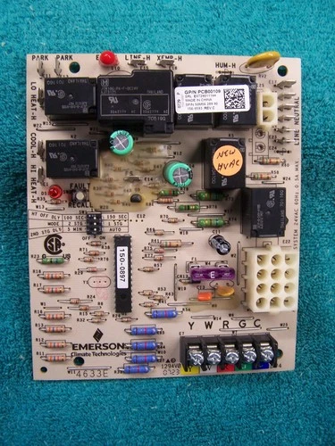 New Goodman Amana PCB00109 OEM furnace control board Emerson 50M56-289-90