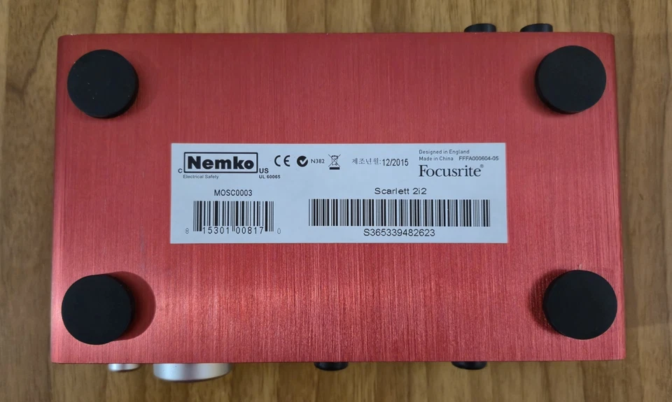 Focusrite 2i2 Scarlett Interfaccia Audio USB - Rosso - Immagine 2 di 4