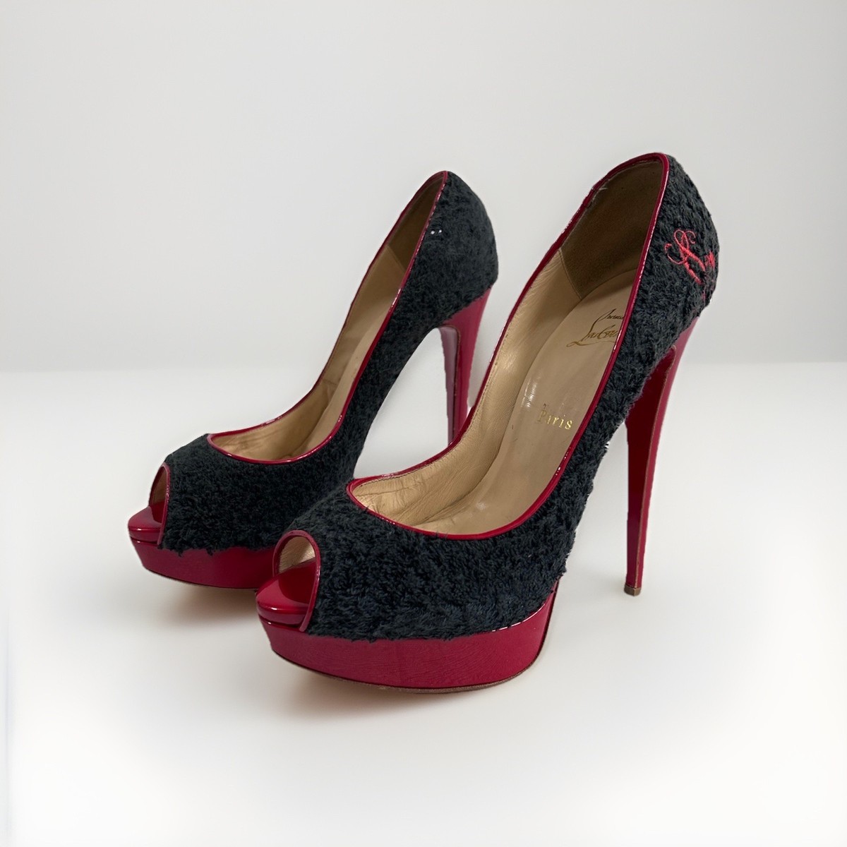 Christian Louboutin 赤黒オープントゥハイヒール Christian Louboutin Lapy Peep Toe Pumps Black Terry Cloth Red Sole