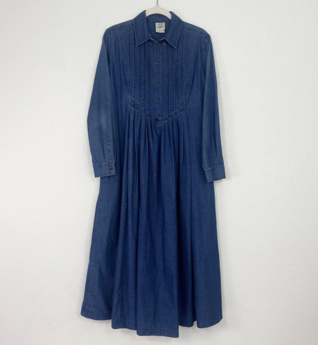 sweater dress LUBOT Women's primary-color-white Size:4X Large Tall Cream Broderie Collared Denim Baileigh is wearing the
