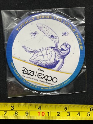 Disney Pin Button - D23 2009 - Crush Squirt Turtle - Finding Nemo Dory
