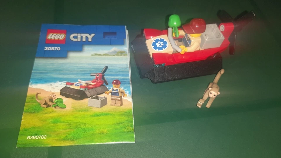 LEGO City 30570 Wildlife Rescue Hovercraft, foto 1 di 4