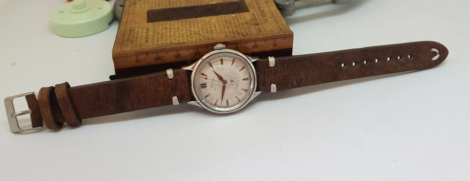 RELOJ PARA HOMBRE VINTAGE MIDO MULTIFORD ESFERA PLATEADA CUERDA MANUAL Foto 4 de 4