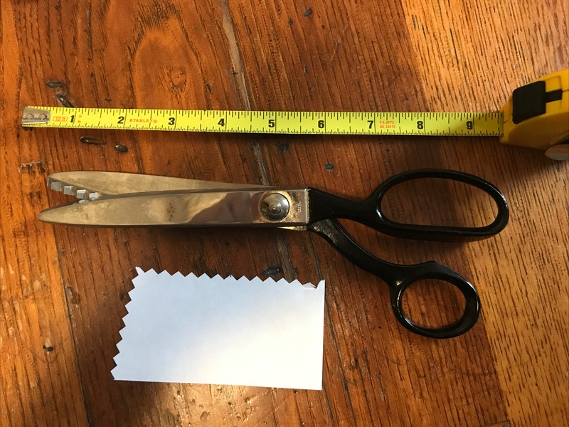 pinking shears scissors