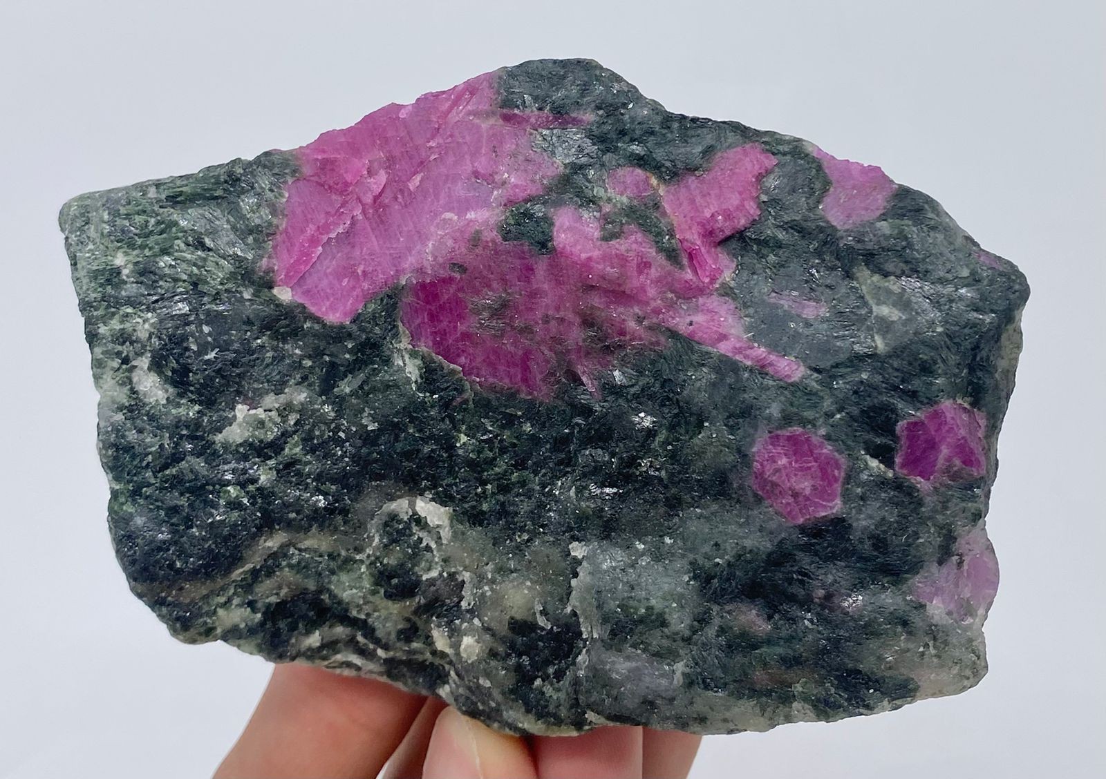 254GM Fluorescent Ruby on black metrix Specimen from Badakhshan Afghanistan